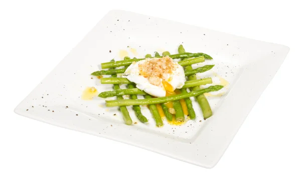 Kuşkonmaz, yumurta ve croutons taze salata — Stok fotoğraf