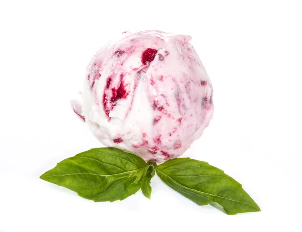 Colher de sorvete de morango de cima no fundo branco — Fotografia de Stock