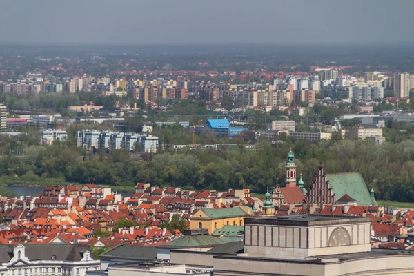 ワルシャワの塔を持つワルシャワ スカイライン — ストック写真