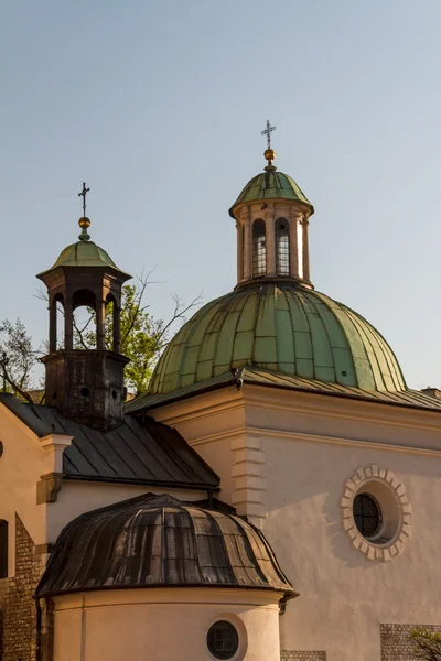 Iglesia de Santiago en la Plaza Principal de Cracovia, Polonia —  Fotos de Stock