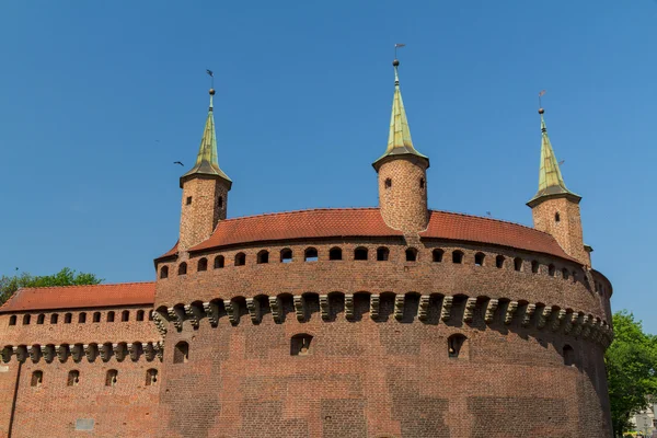 Um portão para Cracóvia - o barbican mais bem preservado da Europa, Polônia — Fotografia de Stock