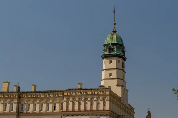 Ратуша XV века среди центральной площади Казимеж-Вольница — стоковое фото