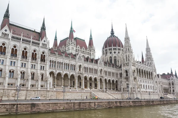 Budapest, az épület a Parlament (Magyarország) — Stock Fotó