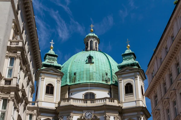 Vienna, Ausztria - híres peterskirche (Szent Péter-templom) — Stock Fotó