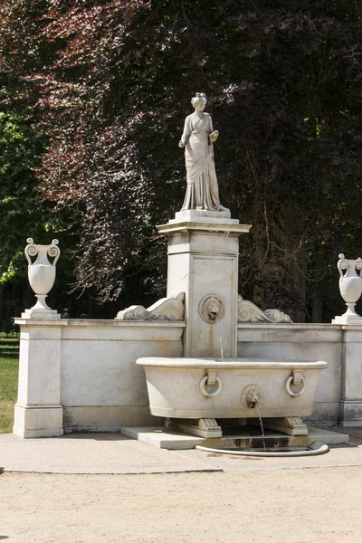Estatua en Schloss Sans Souci . — Foto de Stock