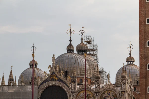 Basilica di San Marco, Cattedrale, Statue della Chiesa Mosaici Dettagli — Foto Stock