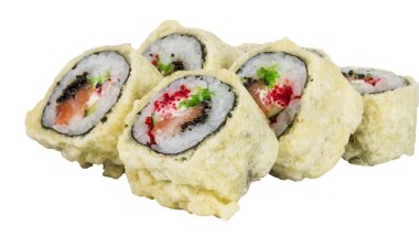 Japon mutfağı-tempura maki sushi (somon, tobiko Karaca ve krem peynir içinde yapılan derin kızarmış rulo)