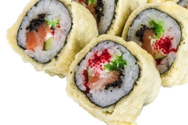 Japon mutfağı-tempura maki sushi (somon, tobiko Karaca ve krem peynir içinde yapılan derin kızarmış rulo)