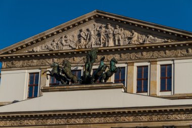 Varşova, Polonya - ulusal opera evi ve Ulusal Tiyatro kurmak