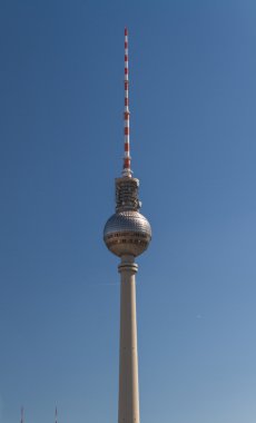 berlin mitte televizyon kulesi