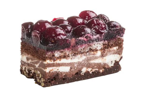 Ciasto czekoladowe z wisienką na białym tle — Zdjęcie stockowe