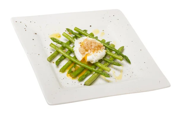 Fräsch sallad med sparris, ägg och krutonger — Stockfoto