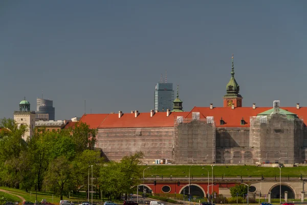 Warsaw, Lengyelország. régi town - híres királyi vár. UNESCO Világörökség. — Stock Fotó