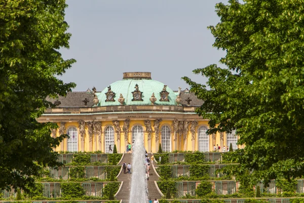 Schloss sanssouci i potsdam, Tyskland — Stockfoto