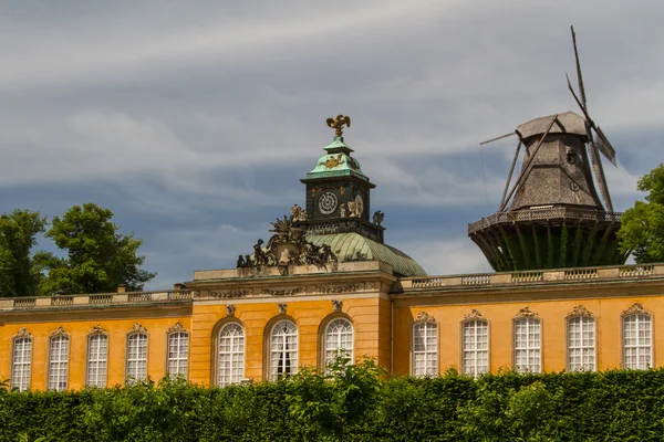 Déli homlokzat Sanssouci képgaléria, Potsdam, Németország — Stock Fotó