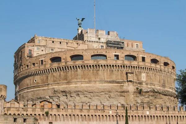 O Mausoléu de Adriano, conhecido como o Castel Sant Angelo em Roma, Itália . — Fotografia de Stock