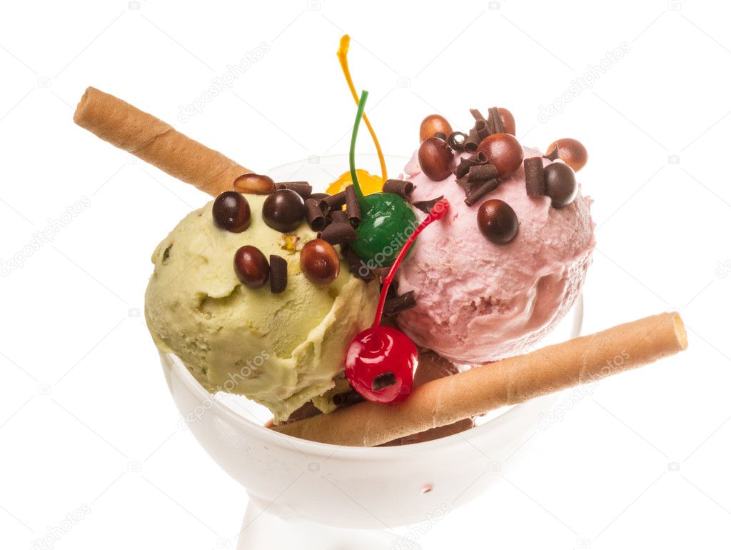 Yogurt and chocolate ice cream in a bowl close up