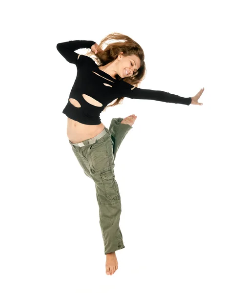Junge Frau tanzt — Stockfoto