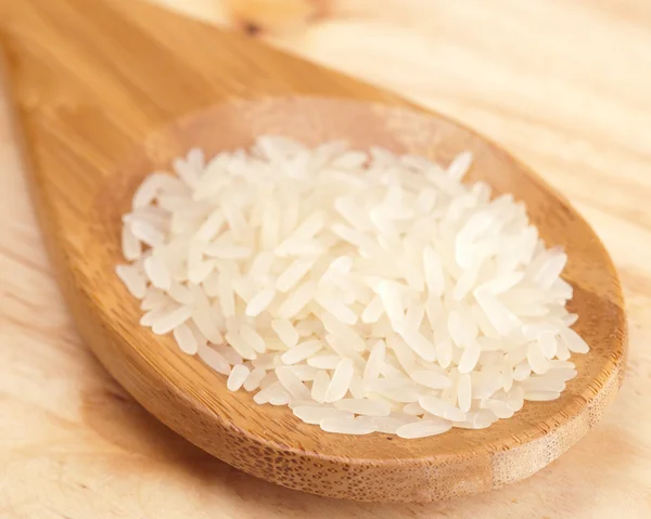 Cuchara con arroz — Foto de Stock
