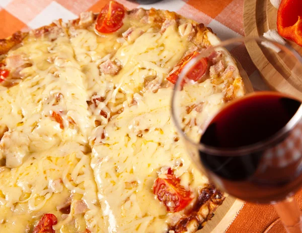 Pizza affettata — Foto Stock