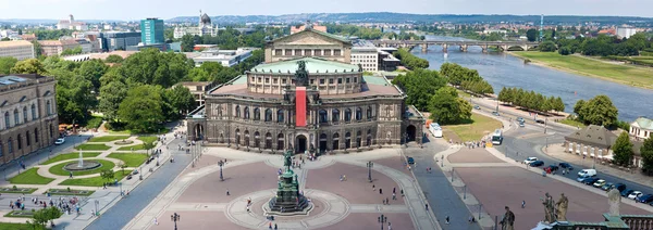 Panorama z Drezna, Opery Semper, — Zdjęcie stockowe
