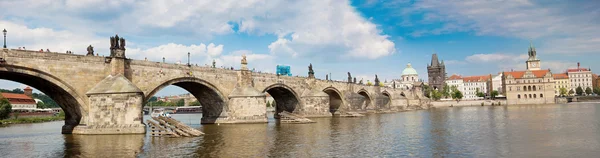 Ponte di Karlov o Charles a Praga — Foto Stock