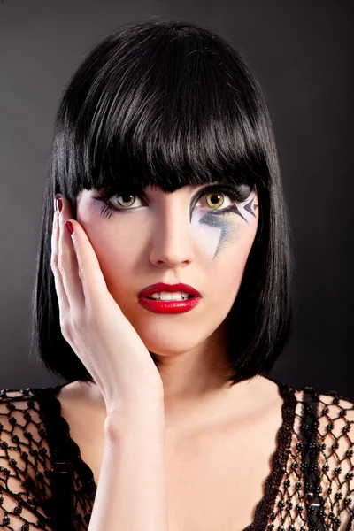 Hermosa mujer con maquillaje de moda — Foto de Stock