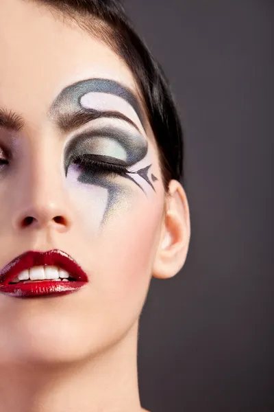 Schöne Frau mit Mode-Make-up — Stockfoto