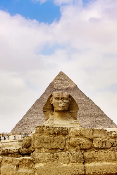 Sphinx et la Grande Pyramide — Photo