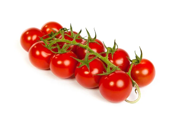 Tomates cereja orgânicos suculentos isolados — Fotografia de Stock