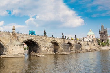 Prag'da Karlov veya charles Köprüsü