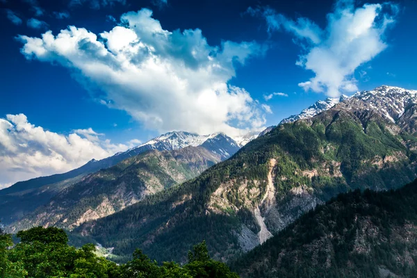 India.Montañas y nubes . — Foto de Stock