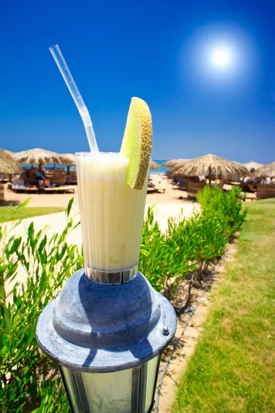 Pina Colada,blue sun and sunny beach. — Stock Photo, Image