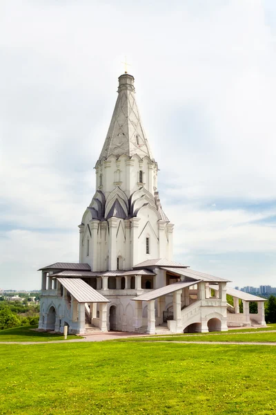 Igreja barraca única no parque Kolomenskoe em Moscou Fotografias De Stock Royalty-Free