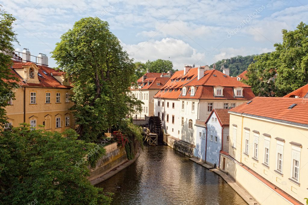 Prague Paysage Avec Un Ancien Moulin à Eau En été