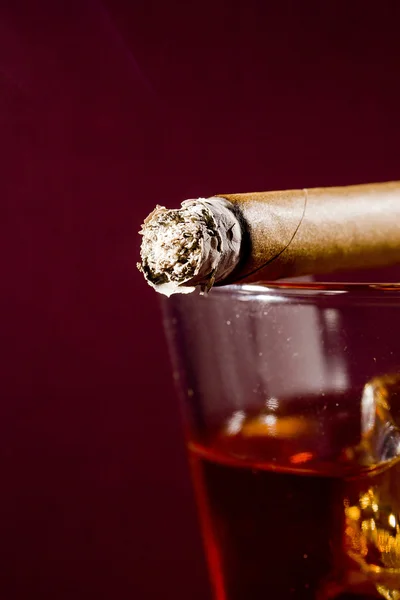 Burning Cigar — Stock Photo, Image