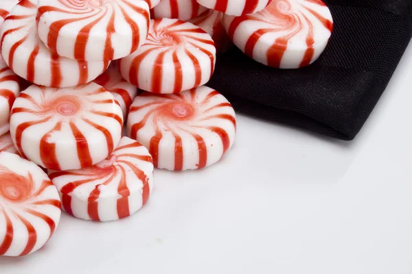 Červené pruhované peppermints — Stock fotografie