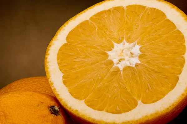 Μισό ένα πορτοκάλι — Φωτογραφία Αρχείου