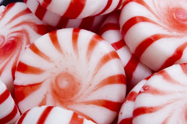 Červené pruhované peppermints — Stock fotografie