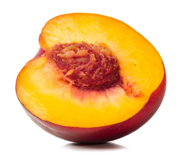 Спелый персик — стоковое фото