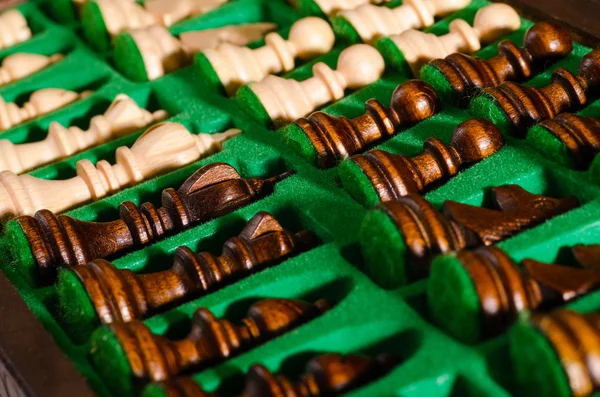 Piezas de ajedrez madera — Foto de Stock