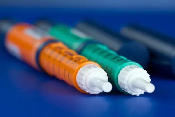 Két inzulin fecskendő toll — Stock Fotó