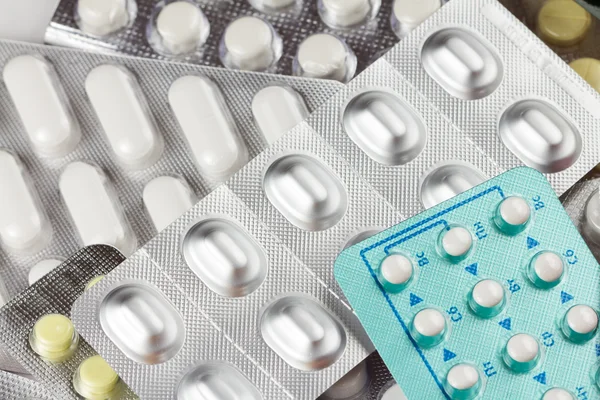 Muchas tabletas o pastillas — Foto de Stock