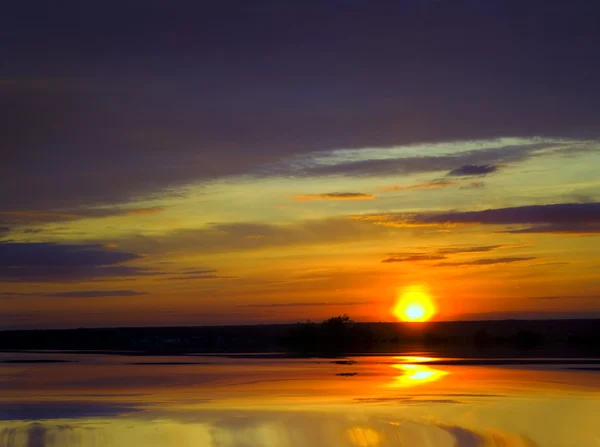 Ocean na zachodzie słońca. — Zdjęcie stockowe