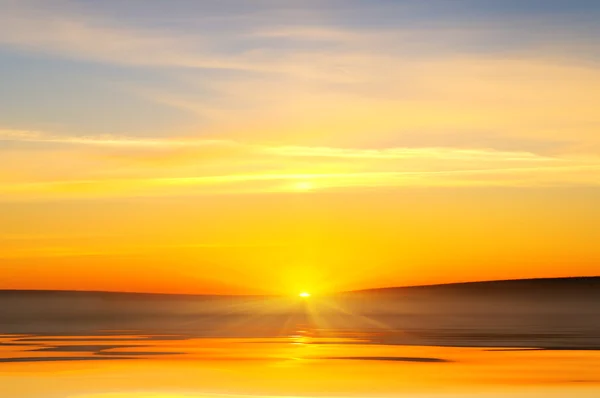 海の上の日の出. — ストック写真