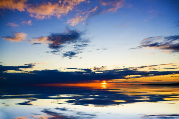 Oceano al tramonto . — Foto Stock