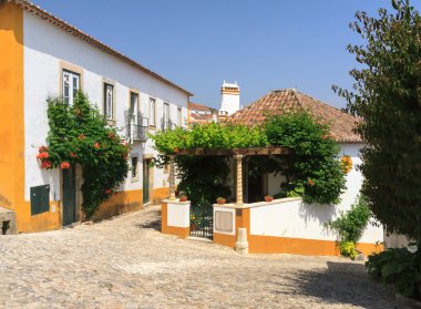 obidos, Portekiz'de bir ortaçağ köyü evleri