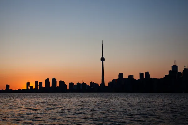 戏剧性日落，多伦多加拿大 — 图库照片