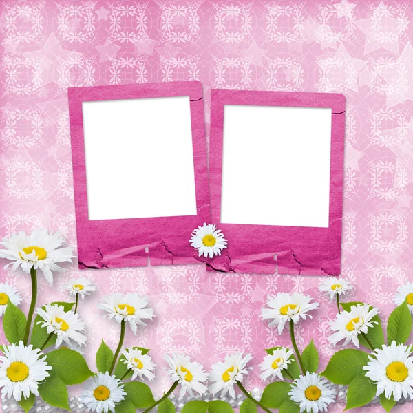 Открытка для поздравления с розовыми слайдами и букетом цветов — стоковое фото