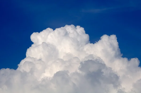 Céu nublado bonito — Fotografia de Stock